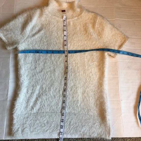 New York & Company Turtleneck Faux-fur Women Sweater Size S - Picture 3 of 5